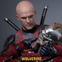Hot Toys Deadpool (Battling Version) Sixth Scale Figure