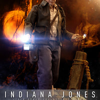 Hot Toys Indiana Jones (Deluxe Version) Sixth Scale Figure