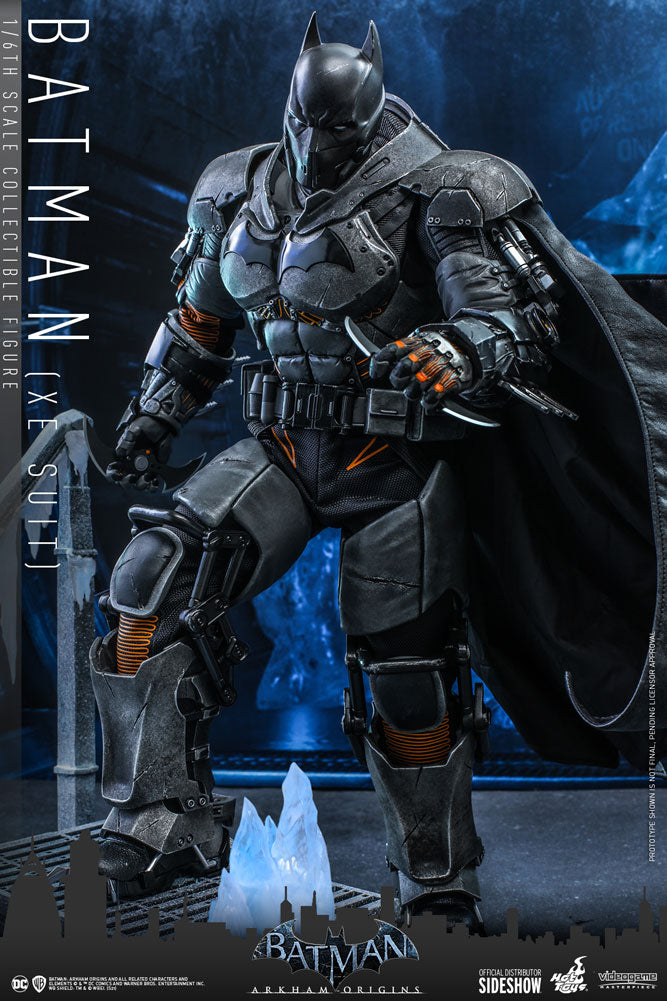 Hot Toys 1/6 Batman (XE Suit) Exclusive Figure Hot Toys 1/6 Batman (XE Suit) Exclusive Figure