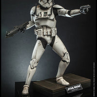 Hot Toys Clone Pilot Sixth Scale Figure