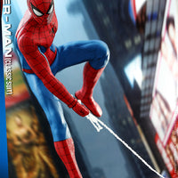 Hot Toys Spider-Man (Classic Suit) Sixth Scale Figure