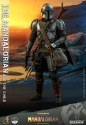 Hot Toys The Mandalorian and The Child Quarter Scale Collectible Set